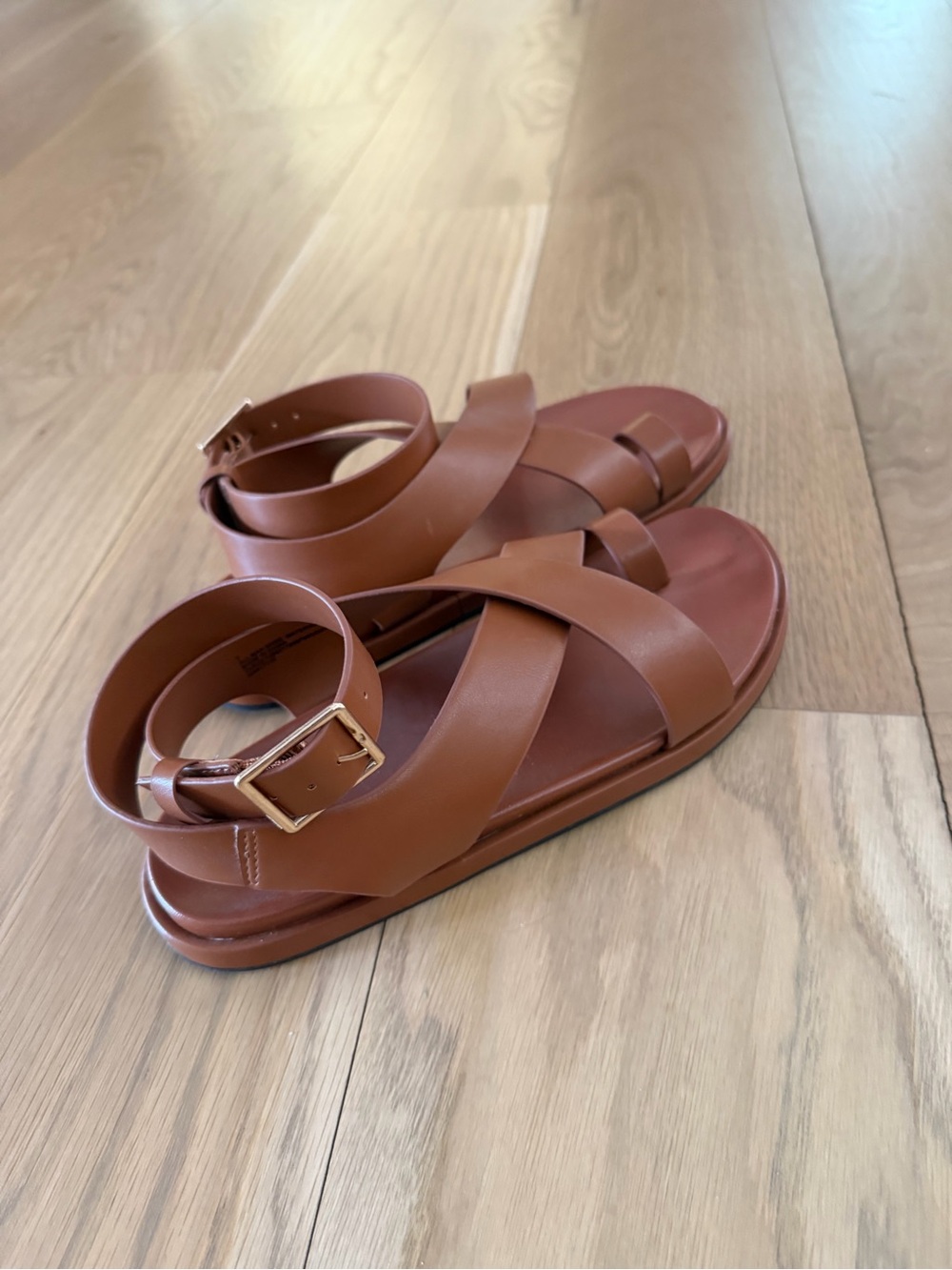 Universal Thread Women’s Matilda Ankle Wrap Toe Ring Sandals Cognac Sandal W 7